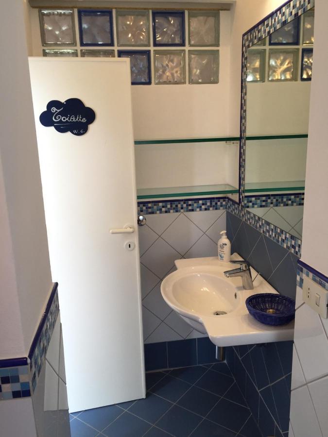 Ponza Holiday Homes - Porto Екстериор снимка