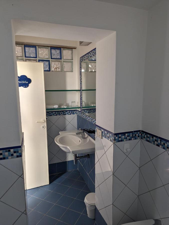 Ponza Holiday Homes - Porto Екстериор снимка